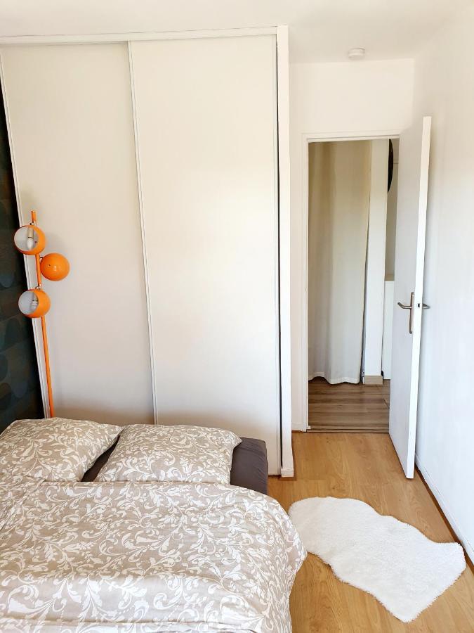 אנטיב Bel Appartement A 50M De La Plage, 2 Pieces Climatisees, Parking Prive מראה חיצוני תמונה